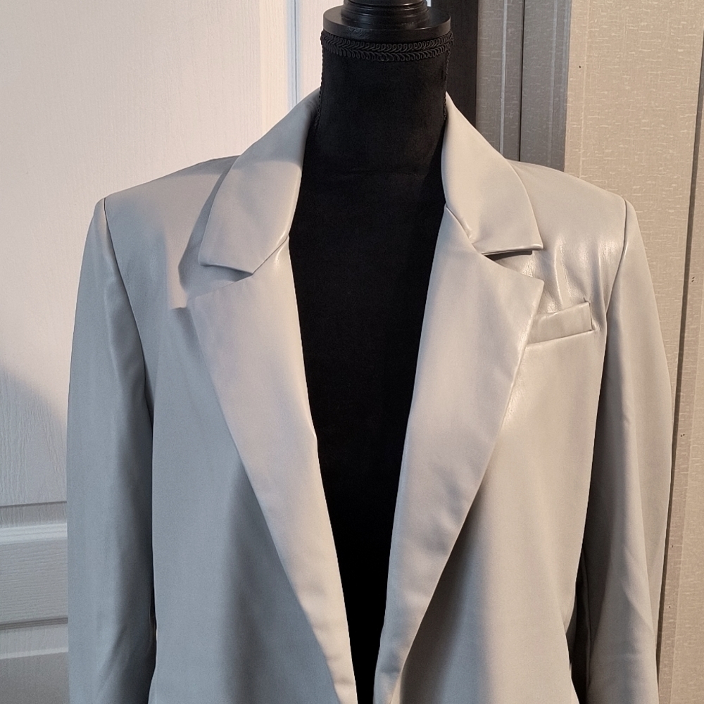 BADGLEY Mishka NWT Stretch Vegan Leather Blazer Jacket Heather Gray Size M